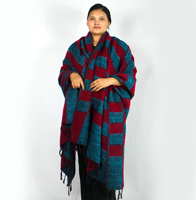 Vintage-Style Yak Wool Shawls – Ethical Winter Warmth for Hippie Shops